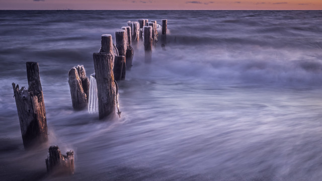 Long exposure pier sunset waves free wallpaper - medium preview image