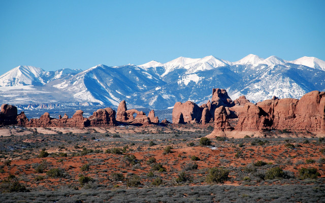 Mountain range snow capped blue free wallpaper - medium preview image