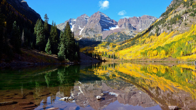 Mountain lake trees yellow leaves free wallpaper - medium preview image