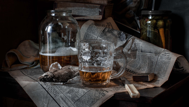 Beer ice newspaper spoon jug free wallpaper - medium preview image