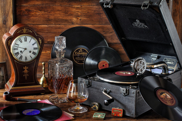 Vintage record players clock wooden free wallpaper - medium preview image