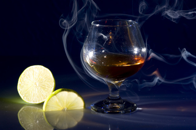 Smoke lime glass stilllife night free wallpaper - medium preview image