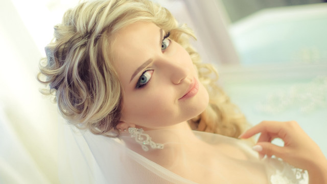 Elina karimova white dress portrait #5 free wallpaper - medium preview image