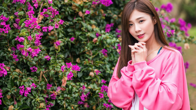 Woman pink top purple flower free wallpaper - medium preview image