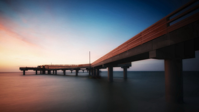 Pier sunset ocean tiltshift longexposure free wallpaper - medium preview image
