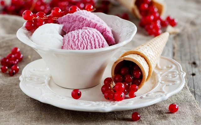 Ice cream bowl cranberries berries free wallpaper - medium preview image