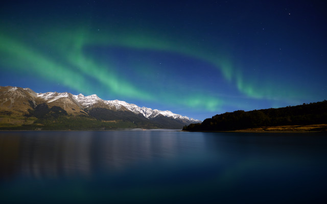 Lake mountain green aurora snow free wallpaper - medium preview image