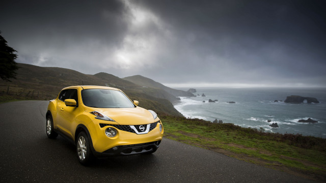 Yellow nissan juke ocean cliff free wallpaper - medium preview image