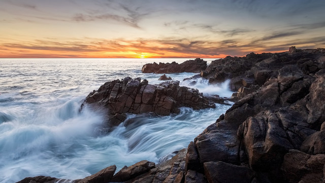 Rocky shore waves sunset cloudscape free wallpaper - medium preview image