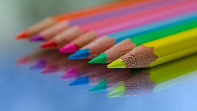 Colored pencils blurry background crayon free wallpaper - medium preview image