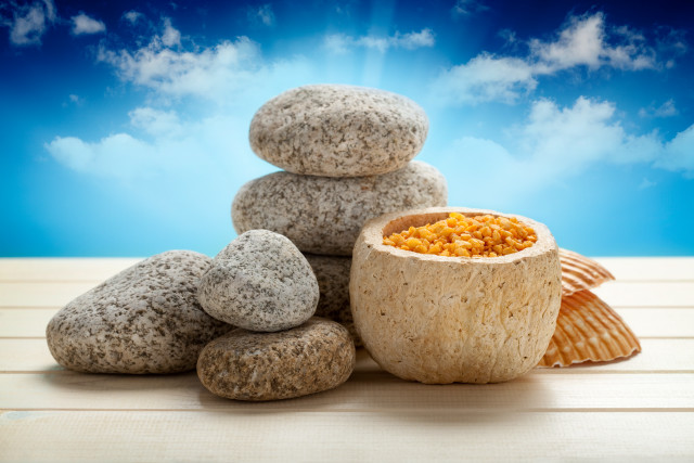 Cereal rocks shell beach sky free wallpaper - medium preview image