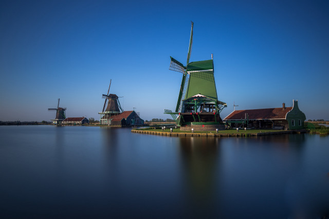 Windmill island water houses tiltshift free wallpaper - medium preview image