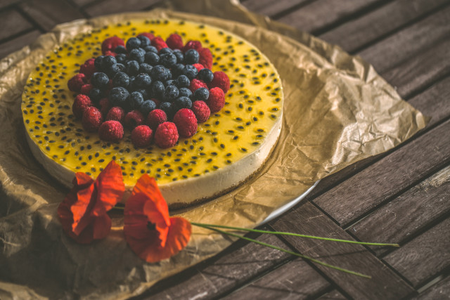 Berry cake flower wooden table free wallpaper - medium preview image