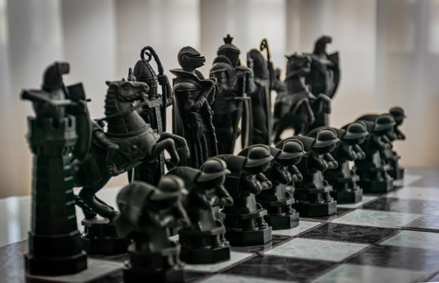 Chess figurines ambient occlusion shallow free wallpaper - medium preview image