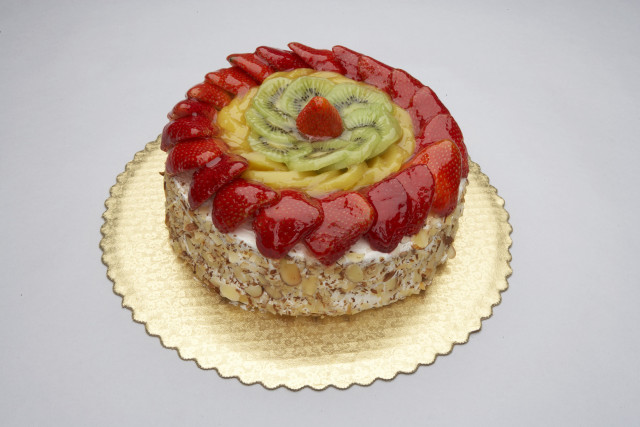 Pastel rococo fruit cake plate free wallpaper - medium preview image