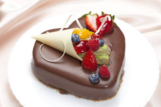Heart chocolate cake fruit plate free wallpaper - medium preview image