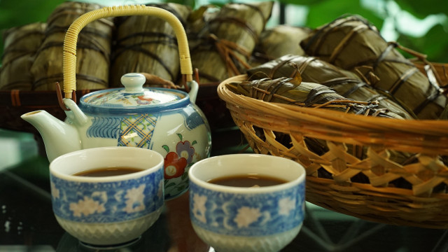Tea pots coffee baskets pastries free wallpaper - medium preview image