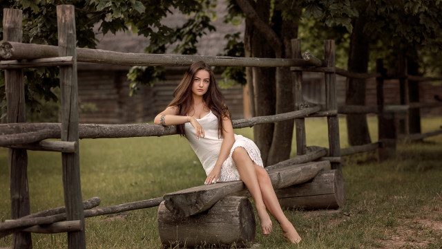 Woman white dress log field free wallpaper - medium preview image