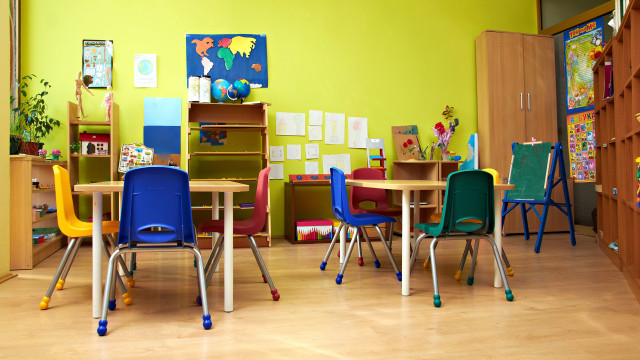 Classroom chairs table pictures children free wallpaper - medium preview image