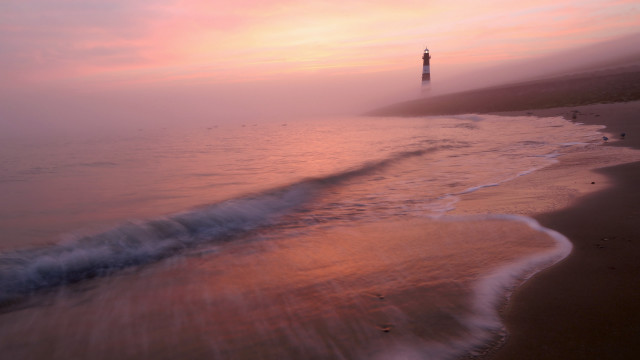 Beach lighthouse wave pink sky free wallpaper - medium preview image