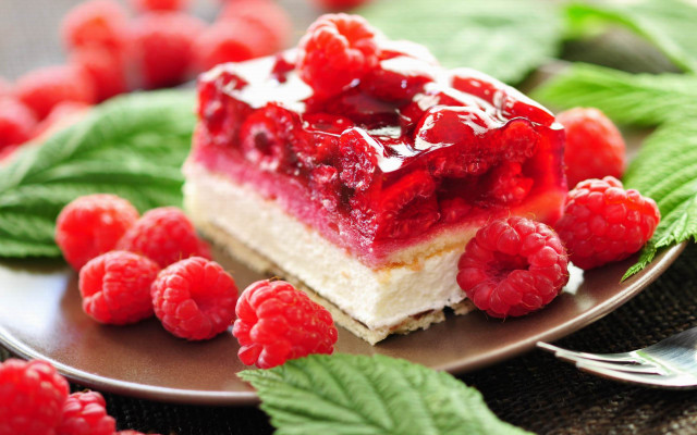 Raspberry plate rococo pastel cake free wallpaper - medium preview image