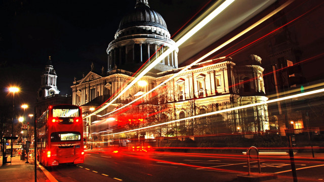 Double decker bus night street free wallpaper - medium preview image