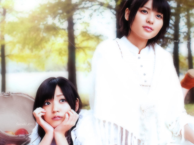 Asian women park picnic table free wallpaper - medium preview image