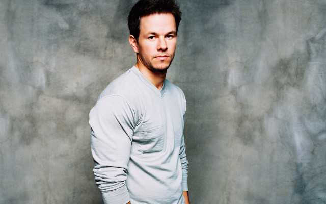 Man white shirt posing hands free wallpaper - medium preview image