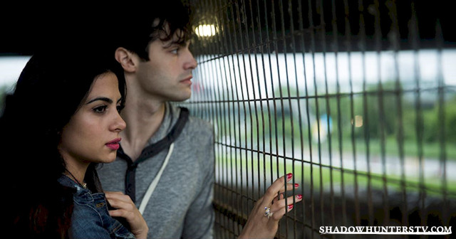 Man woman fence looking cell free wallpaper - medium preview image