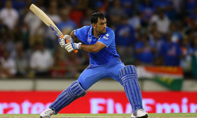 Man blue batting cricket game free wallpaper - medium preview image