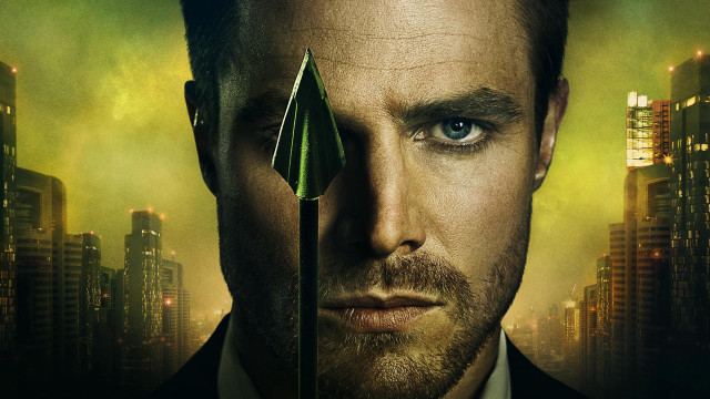 Man green arrow city skyline free wallpaper - medium preview image