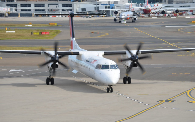 Plane runway airport ready takeoff free wallpaper - medium preview image