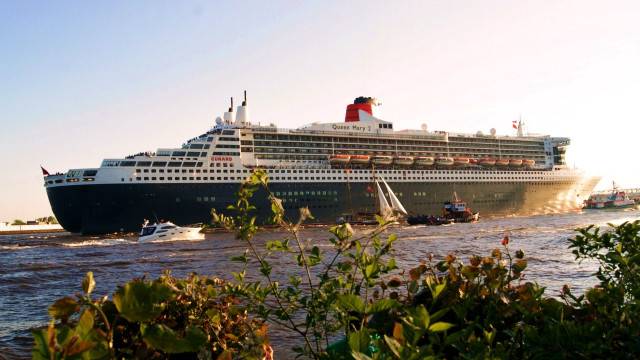 Cruise ship river forest sunny free wallpaper - medium preview image