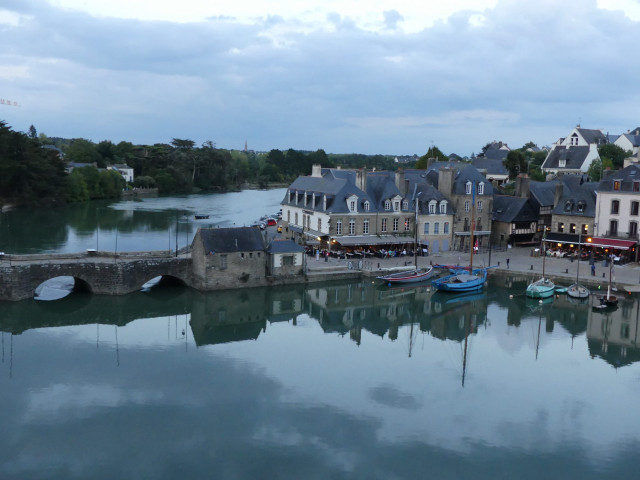 River bridge boats buildings water free wallpaper - medium preview image