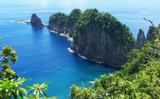 Lake forest rocks cliff water free wallpaper - medium preview image