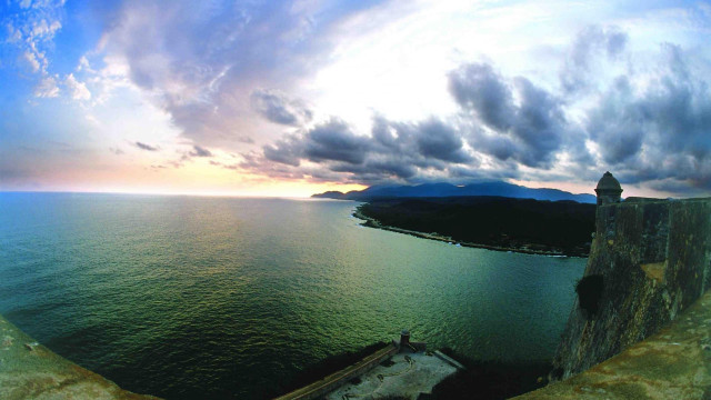 Cliff top water view cloudy free wallpaper - medium preview image