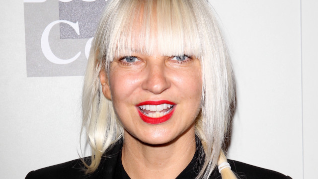 Blonde hair red lip smiling free wallpaper - medium preview image