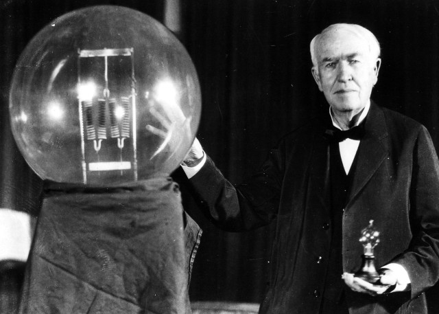 Man holding crystal ball radio free wallpaper - medium preview image