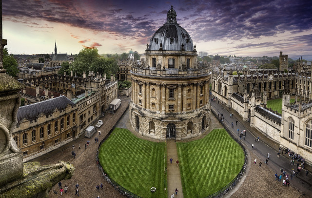 Large building green lawn sky #2 free wallpaper - medium preview image