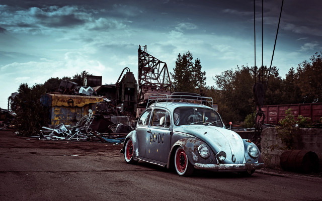Car parked junk trees cloudy free wallpaper - medium preview image