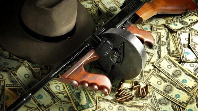 Gun money hat foreground pile free wallpaper - medium preview image
