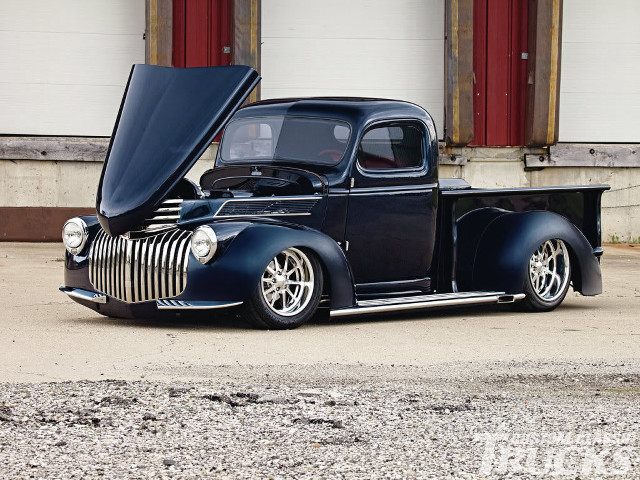 Classic car hood open red free wallpaper - medium preview image