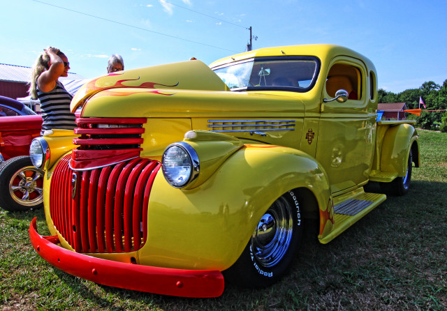 Yellow truck grass field woman free wallpaper - medium preview image