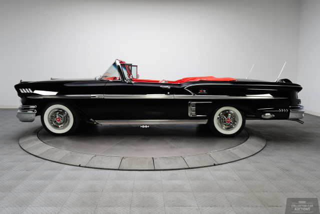 Black red convertible checkered floor free wallpaper - medium preview image