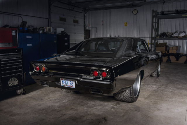 Car parked garage license plate free wallpaper - medium preview image