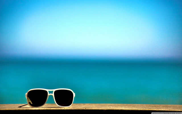 Sunglasses ocean ledged blurry blue free wallpaper - medium preview image