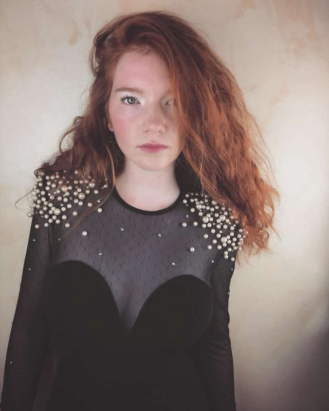 Redhair woman blacktop silverstuds barbizon free wallpaper - medium preview image