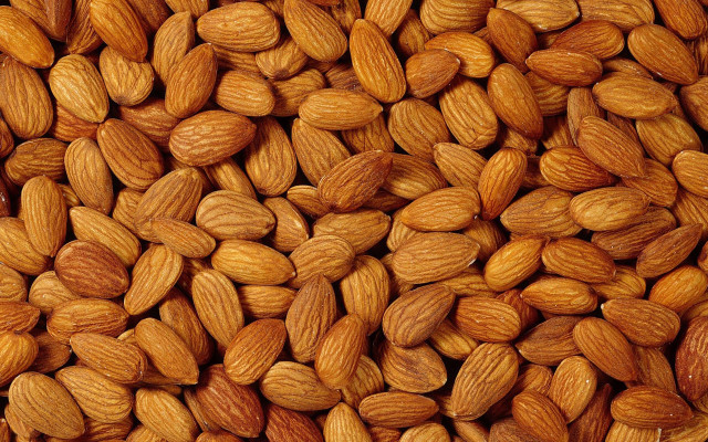 Almonds pile table knife top free wallpaper - medium preview image