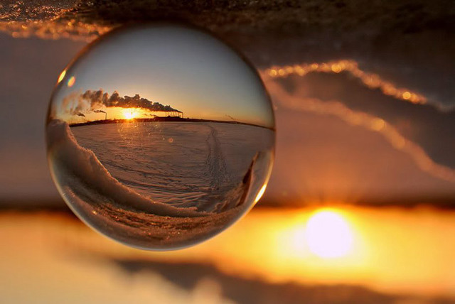 Sunset reflection water droplet beach free wallpaper - medium preview image