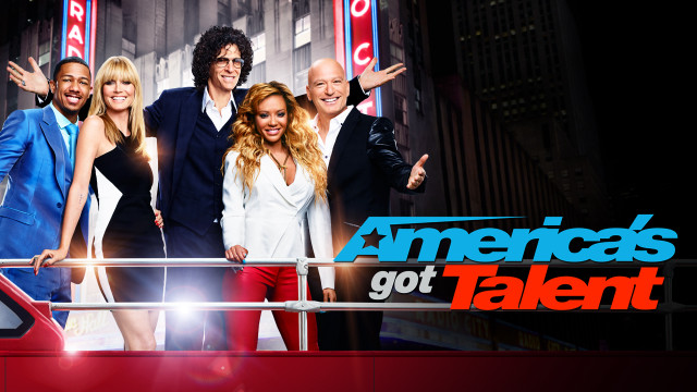 Group people red bus americas free wallpaper - medium preview image